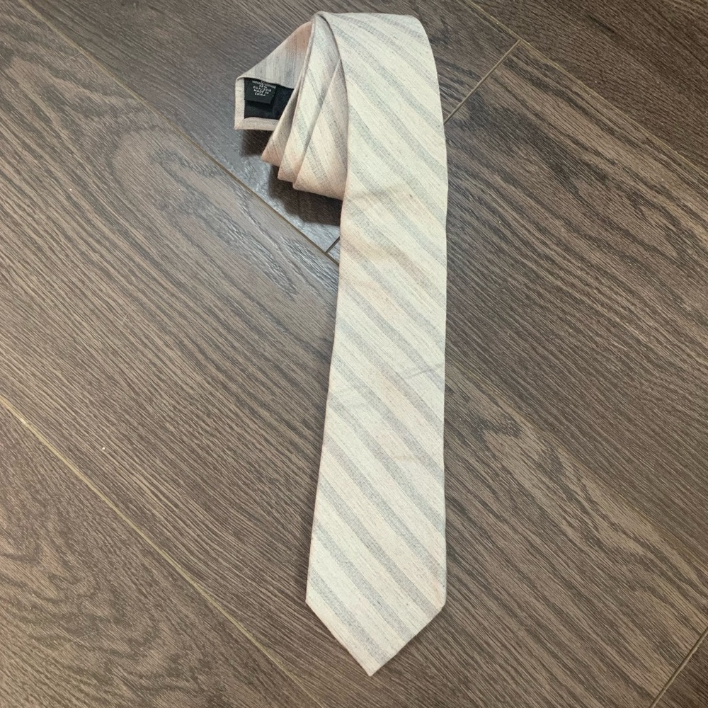 Calvin Klein Silk Blend Grey Diagonal Striped Tie